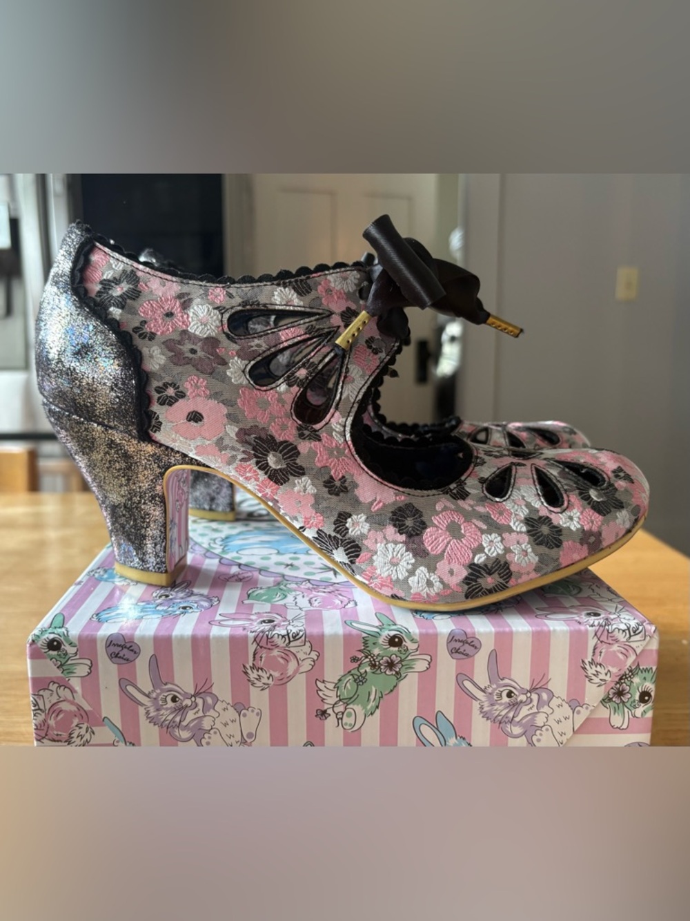 Spectacular brocade Floral Mary Jane Heels, cutouts, satin bows, lace trim; IOB